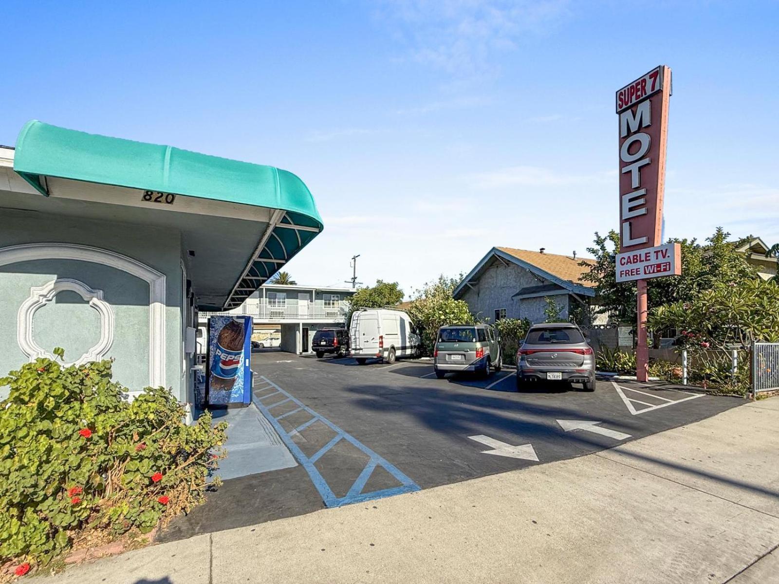 Super 7 Motel Anaheim Exterior foto